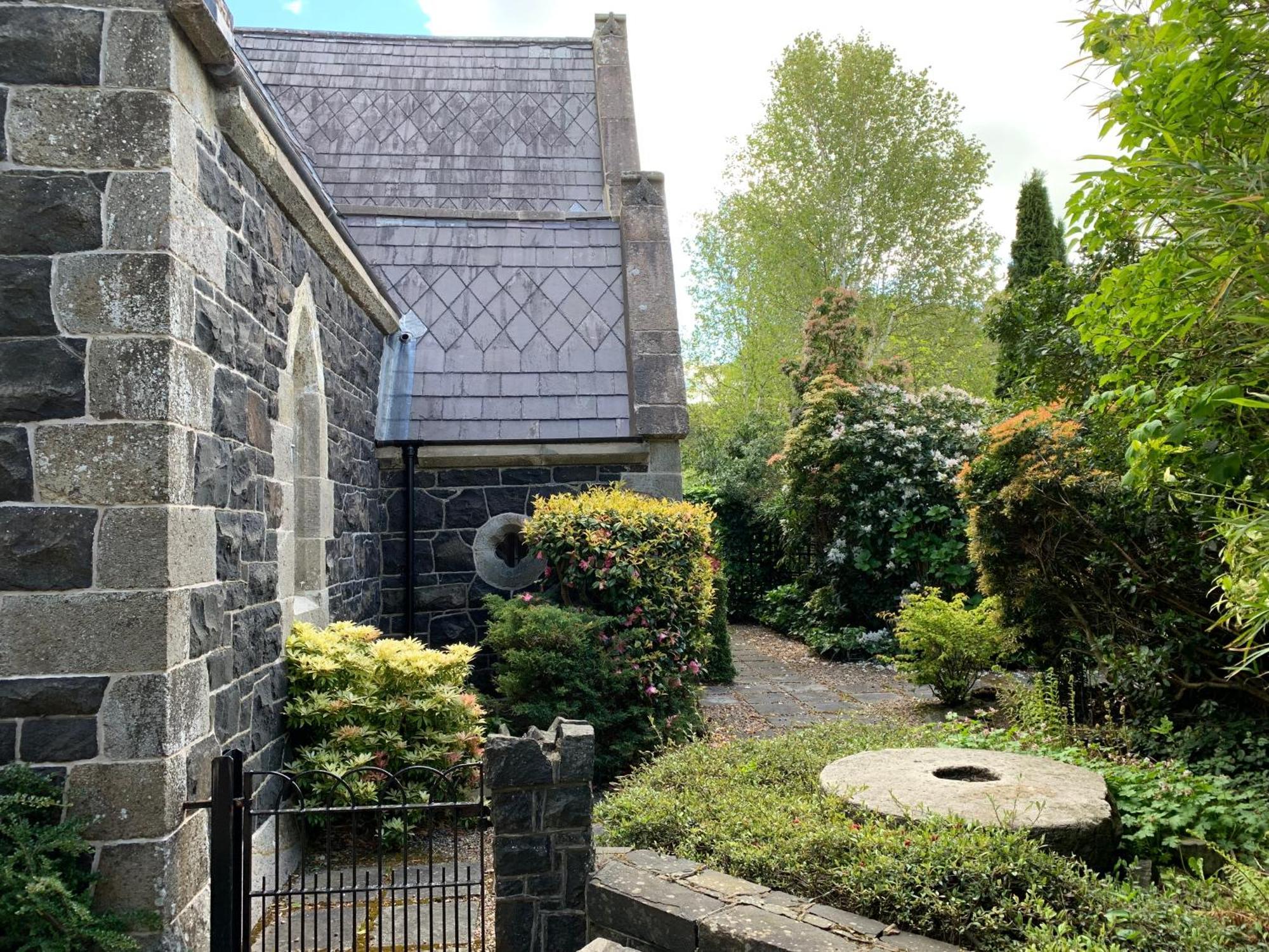 Old Schoolhouse, Galgorm Villa Exterior foto