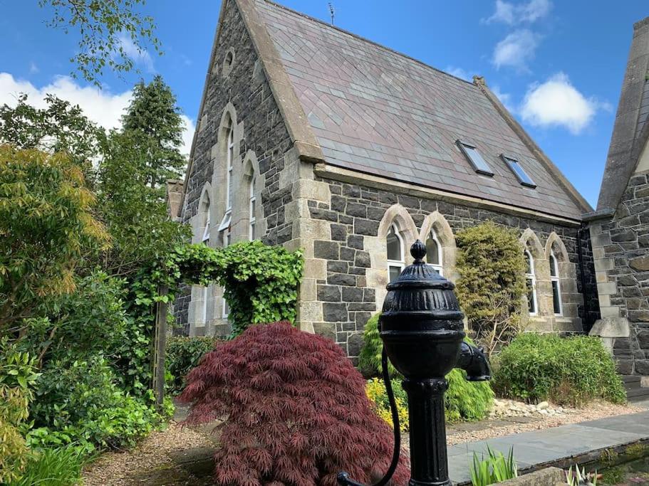 Old Schoolhouse, Galgorm Villa Exterior foto