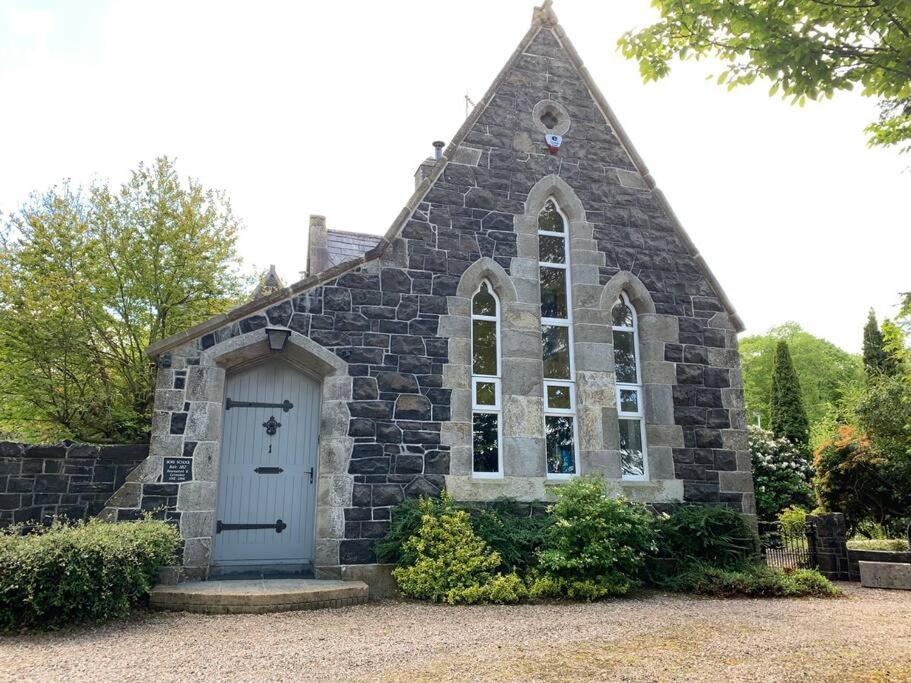 Old Schoolhouse, Galgorm Villa Exterior foto